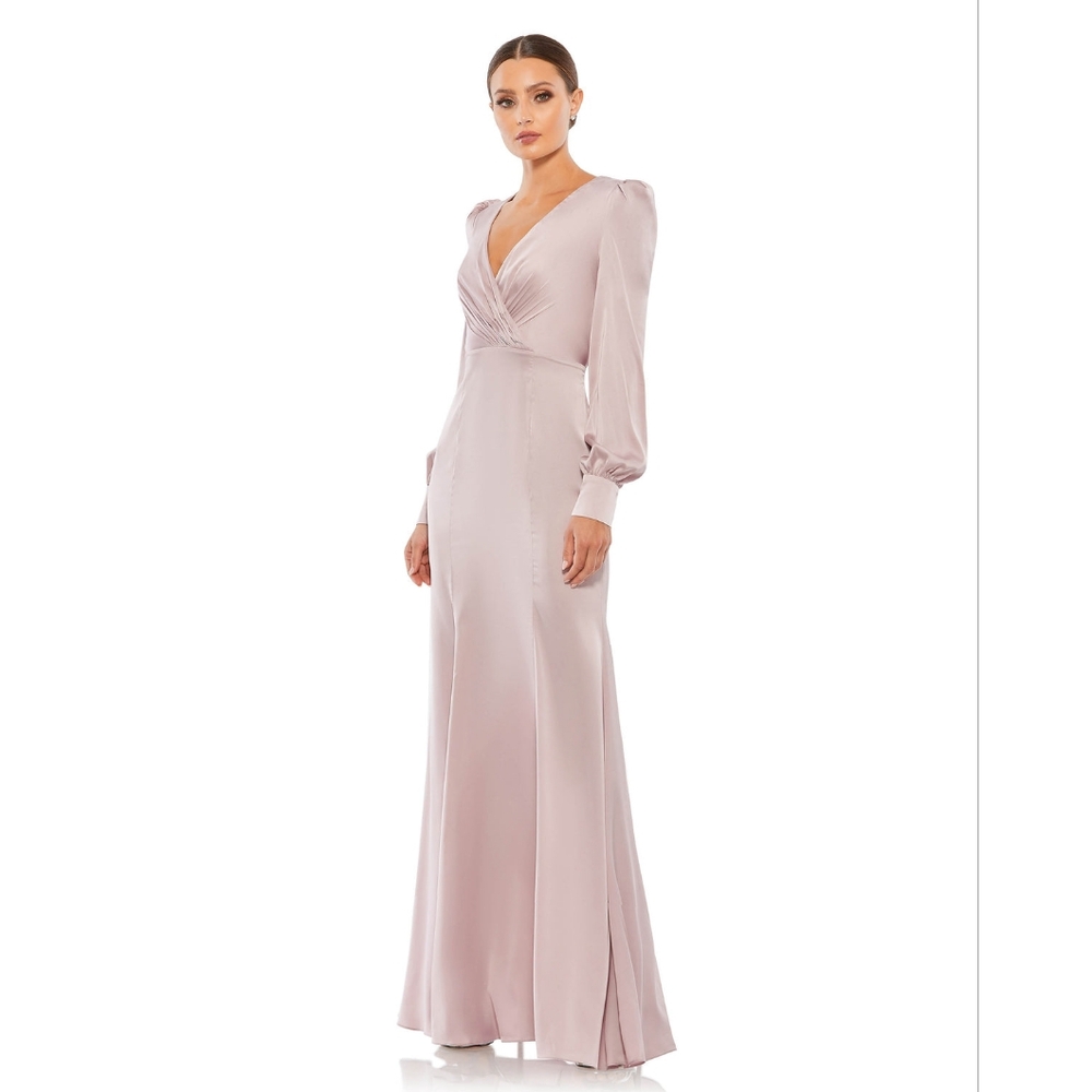NWT Mac Duggal Satin Bishop Trumpet Gown